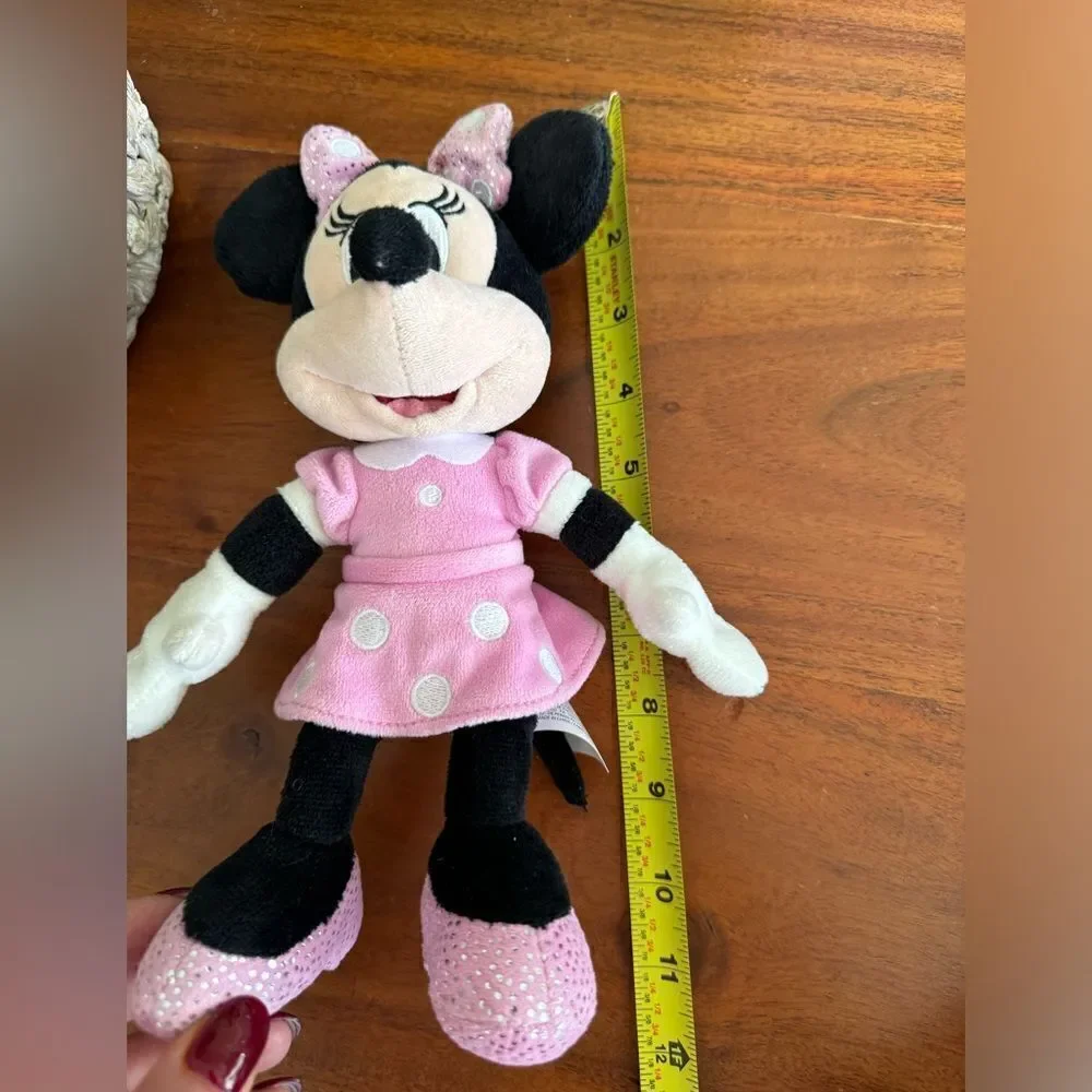 Minni Mouse lip smackers/minnie plush new